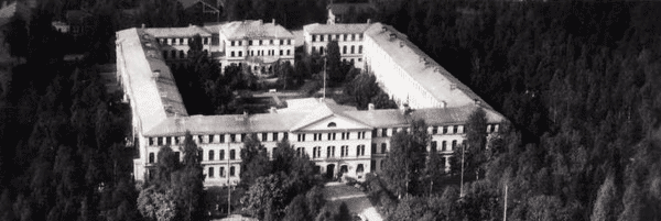 Så här vackert är hotellet som har en anrik historik bakom sig. Berätta att du är där för att vila och beställ specialkost för just dig efter ingreppet.